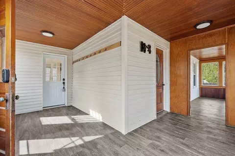 Entry Way - 58 Arthur Ave, Athol, MA 01331 photo 6 of 7