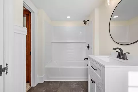 Bath - 58 Arthur Ave, Athol, MA 01331 photo 3 of 3