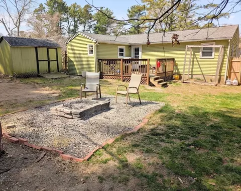 Exterior - 115 Lake Ave, Wareham, MA 02538 photo 3 of 4