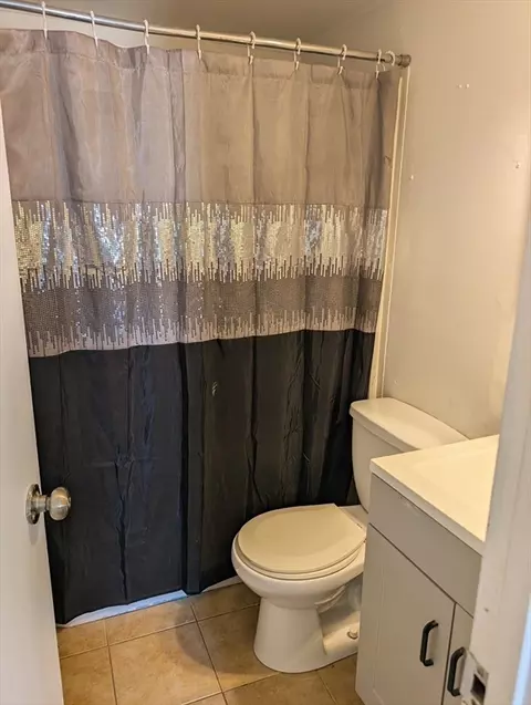 Bath - 115 Lake Ave, Wareham, MA 02538 photo 1 of 1