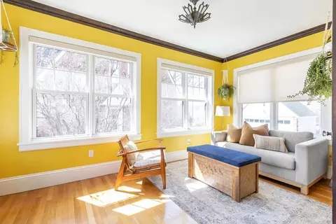 Living - 75 Longfellow Rd, Worcester, MA 01602 photo 2 of 2