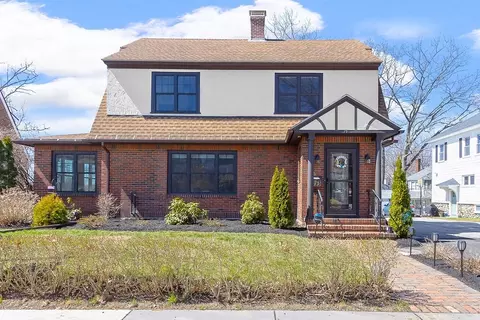Exterior - 75 Longfellow Rd, Worcester, MA 01602 photo 4 of 6