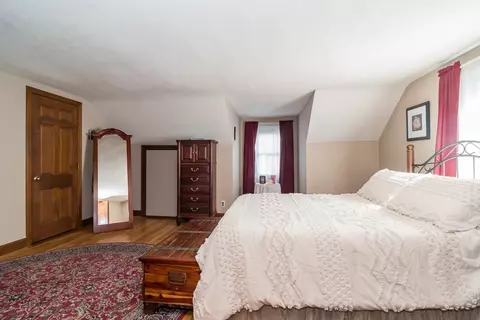 80 Smith Ave, Walpole, MA 02081