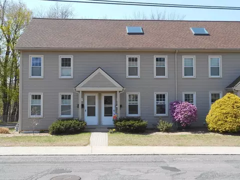 30 Adams St #30, Easthampton, MA 01027