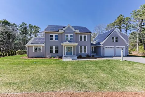 32 Rickey Ln, Wareham, MA 02538