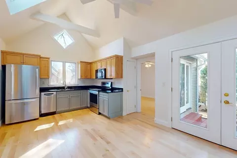 59 Laurel Park #59, Northampton, MA 01060