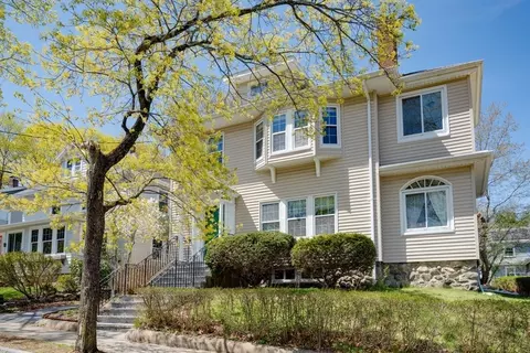 113 Mount Vernon St #2, Arlington, MA 02476