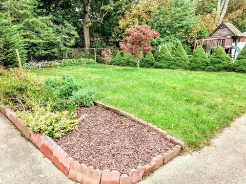Exterior - 110-112 Nichols St, Everett, MA 02149 photo 13 of 15