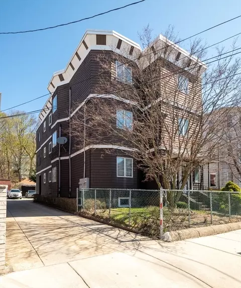 110-112 Nichols St, Everett, MA 02149