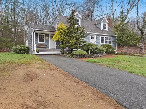 42 Old Jacobs Rd, Georgetown, MA 01833 photo 2