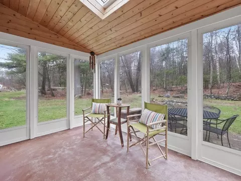 42 Old Jacobs Rd, Georgetown, MA 01833 photo 11