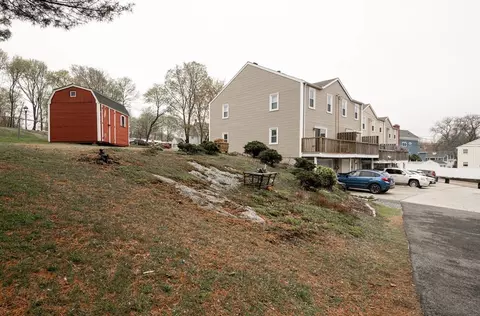 Exterior - 63 Proctor St #E, Salem, MA 01970 photo 5 of 8