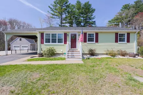 210 Oak St, Uxbridge, MA 01569