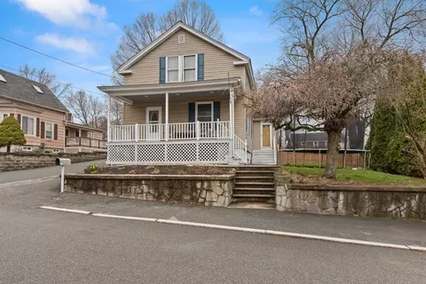 3 Smith Ave, Methuen, MA 01844