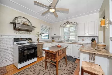 Kitchen - 10 Swan St, Everett, MA 02149 photo 3 of 3