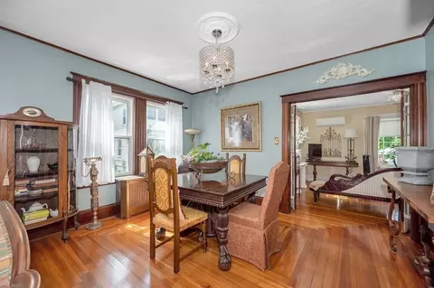 Dining - 10 Swan St, Everett, MA 02149 photo 3 of 5
