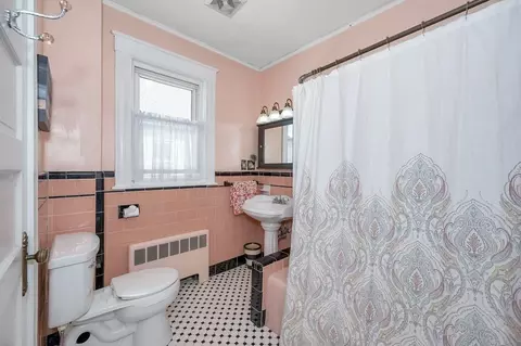 Bath - 10 Swan St, Everett, MA 02149 photo 4 of 4
