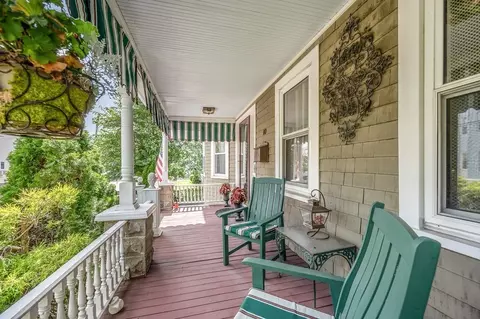 Exterior - 10 Swan St, Everett, MA 02149 photo 6 of 9