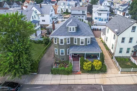 View/Area - 10 Swan St, Everett, MA 02149 photo 2 of 3