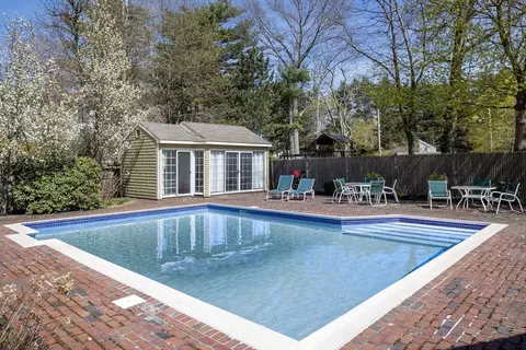 28 Liberty Pole Rd, Hingham, MA 02043 photo 3