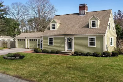 28 Liberty Pole Rd, Hingham, MA 02043 photo 2