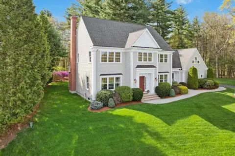15 Glenwood Ln, Grafton, MA 01536