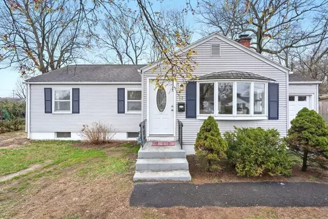 52 Boulay Cir, Chicopee, MA 01020