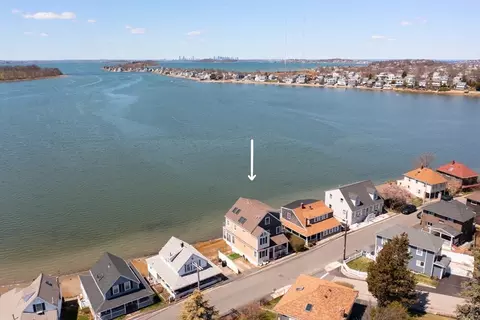 87 Bay St, Hull, MA 02045