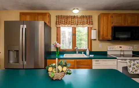 88 Jackman St, Georgetown, MA 01833 photo 15