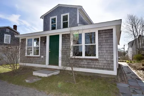 5 Pearl Ave, Onset, MA 02558