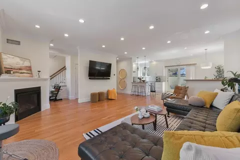 136 Newton St #136, Brighton, MA 02135