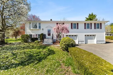 1 N Walker St, Taunton, MA 02780