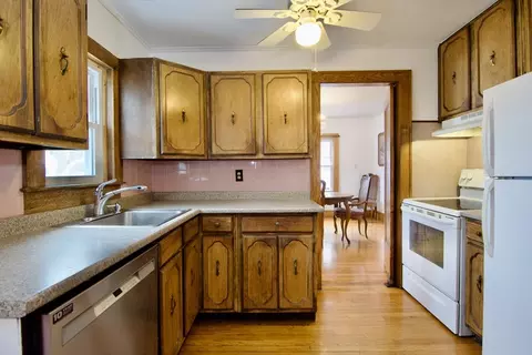 75 Osborne Ter, Springfield, MA 01104 photo 19