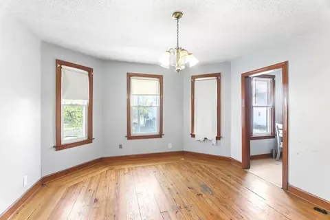 Living - 284 Dickinson St, Springfield, MA 01108 photo 2 of 2