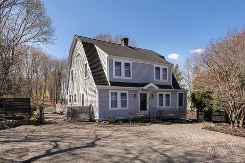 352 Concord Ave, Lexington, MA 02421