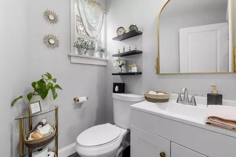 Bath - 923 Robeson St, Fall River, MA 02720 photo 1 of 1