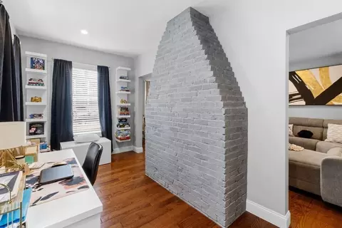 Entry Way - 923 Robeson St, Fall River, MA 02720 photo 4 of 7