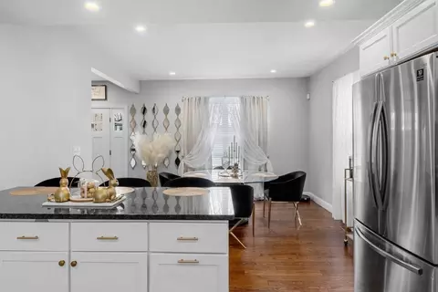 Entry Way - 923 Robeson St, Fall River, MA 02720 photo 1 of 7