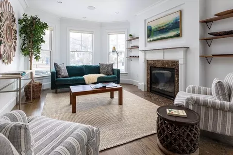 79 Kenwood St #1, Brookline, MA 02446