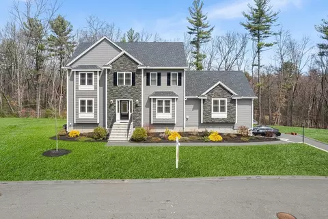 39 Fieldstone Ln, Billerica, MA 01821