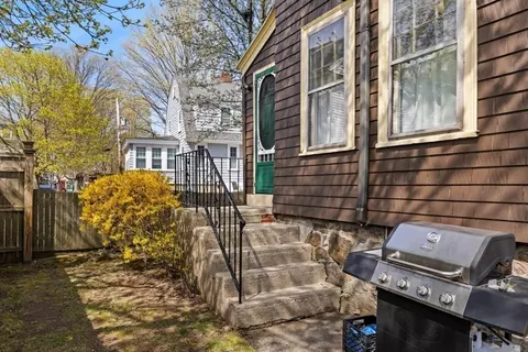Exterior - 14 Bancroft Ave, Reading, MA 01867 photo 6 of 7