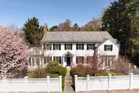 401 Heath St, Chestnut Hill, MA 02467
