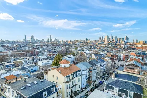 21 Gates St #3, Boston, MA 02127