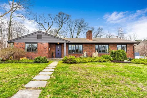 81 Linden St, Holliston, MA 01746