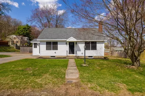 18 Highland St, Boylston, MA 01505