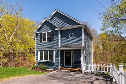 52 Lakehurst Ave, Weymouth, MA 02189