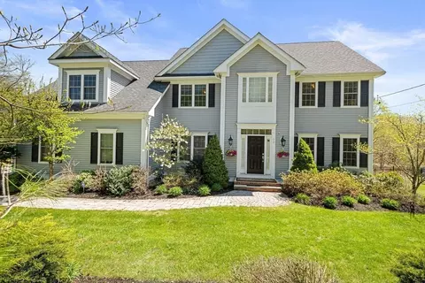 72 Dakin, Sudbury, MA 01776