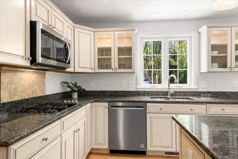 Kitchen - 251 Great Rd, Maynard, MA 01754 photo 5 of 6