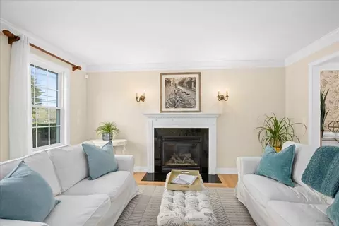 Living - 251 Great Rd, Maynard, MA 01754 photo 3 of 4