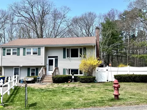 102 Summit Dr, East Bridgewater, MA 02333